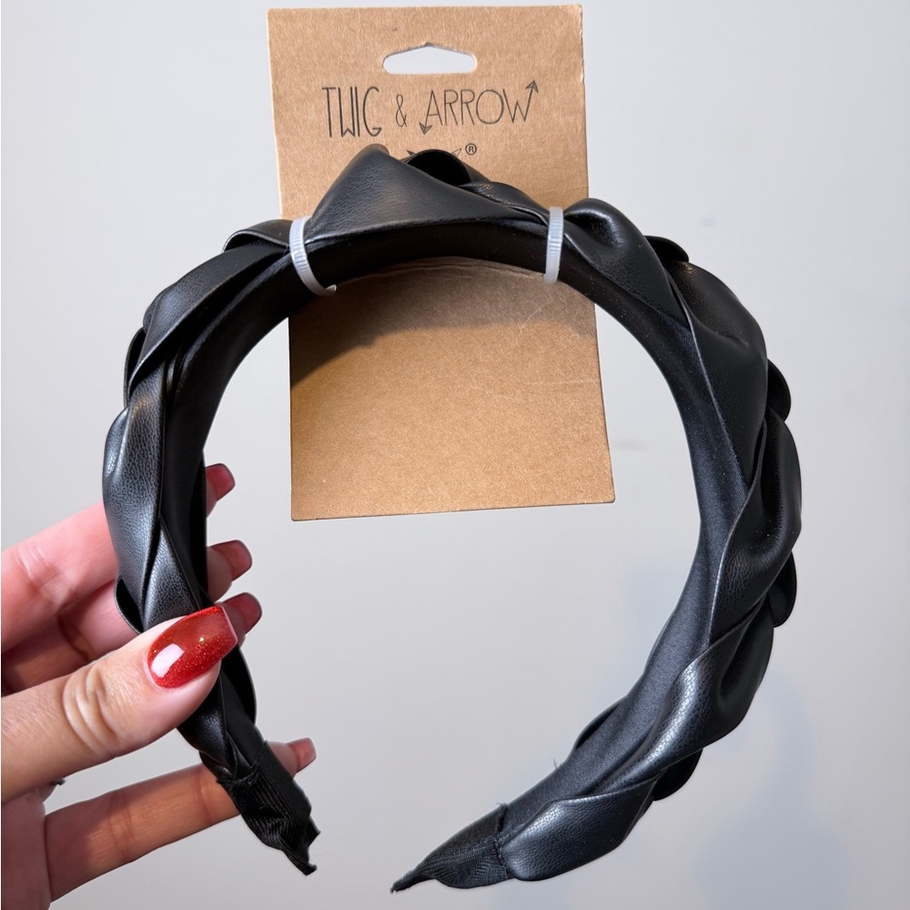 NWT Twig & Arrow Wonens/Girls Black Faux Leather Braided Headband Stylish Chic